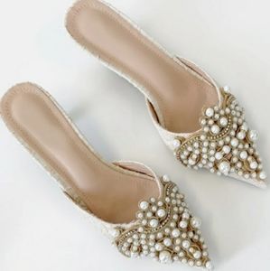 Pearl embellished lace kitten heels
